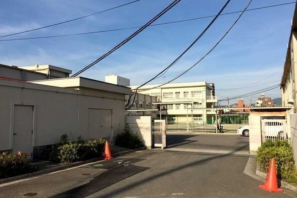 第一中学校